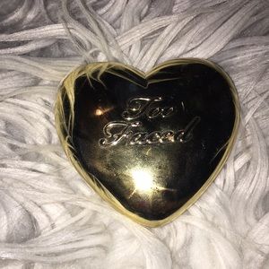 Too faced highlighter